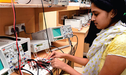 Distance Diploma in Electronics & Communication Engineering, Distance B.Tech in Electronics & Communication Engineering, Distance Learning Electronics & Communication Engineering Courses, Electronics & Communication Engineering Distance Learning
